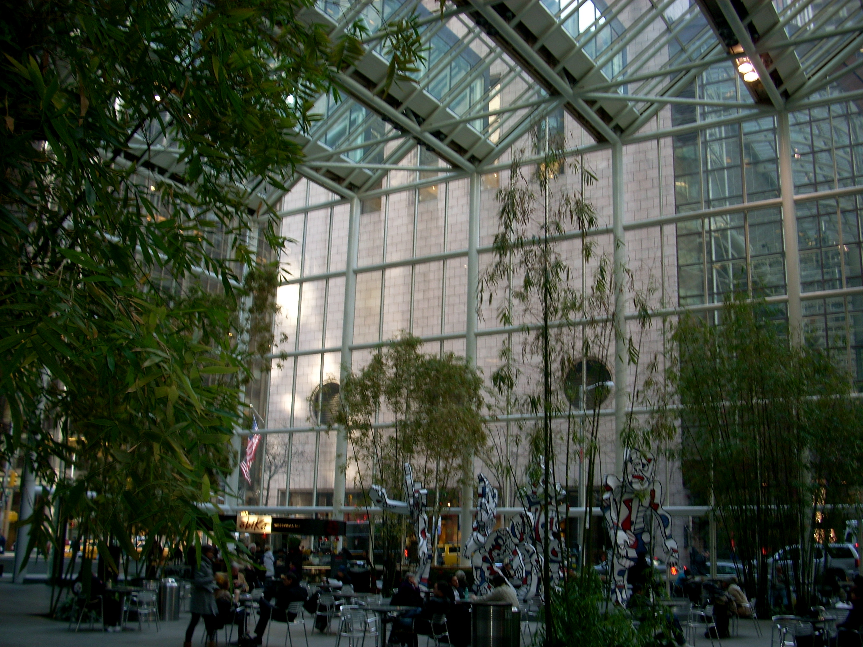 SLIDES/lobbyibm.JPG